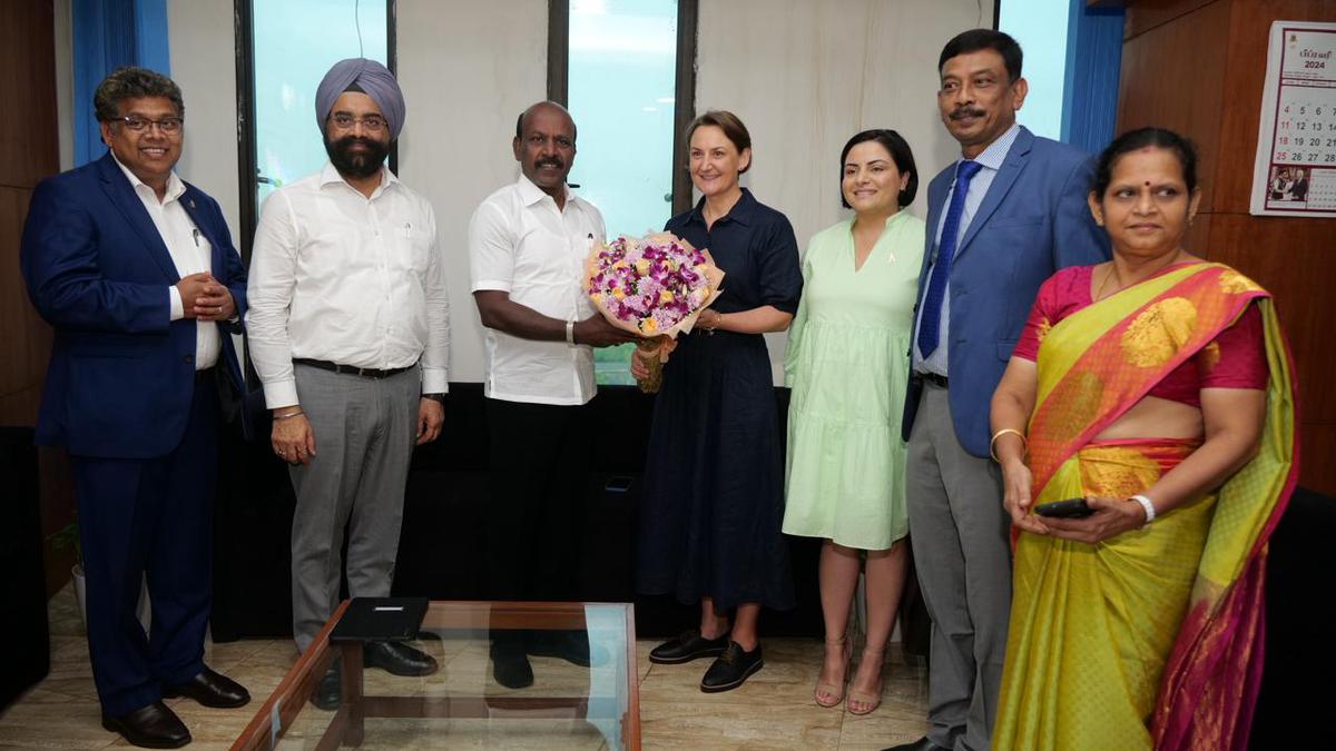 Health officials from Australia visit Rajiv Gandhi Government General Hospital